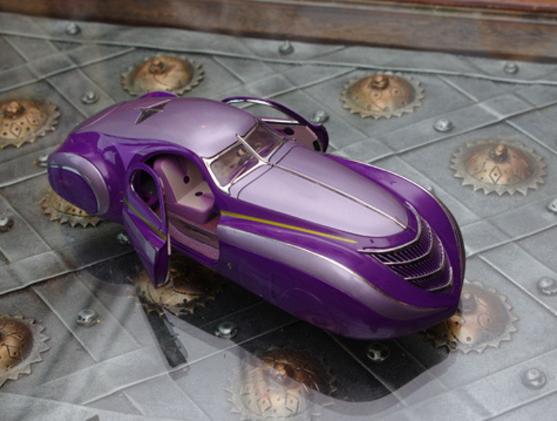 Роскошный Duesenberg – автомобиль класса люкс. Производители этой марки разорились накануне Второй мировой войны. Фото: Владимир Чистяков