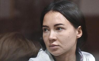Беременная Лерчек с обнаженным животом снялась в трогательном видео
