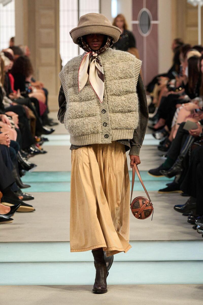 Показ Louis Vuitton Fall 25