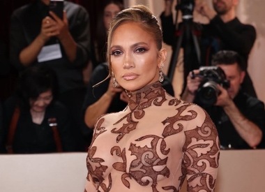 Naked dress на красных дорожках: как звезды переосмысливают «голое платье»