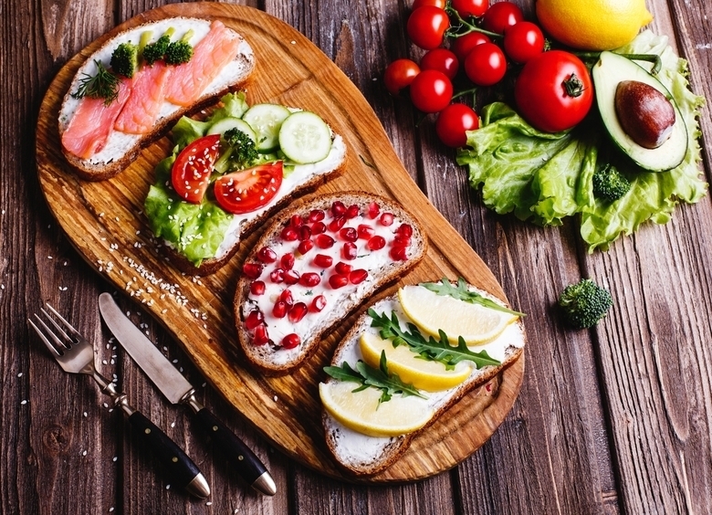 Горячо и вкусно: топ-10 рецептов горячих бутербродов, которые вас удивят