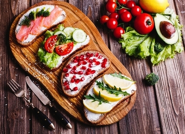 Горячо и вкусно: топ-10 рецептов горячих бутербродов, которые вас удивят