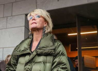 «Очень похожи на маму»: Меньшова вызвала у поклонников бурю эмоций сменой имиджа