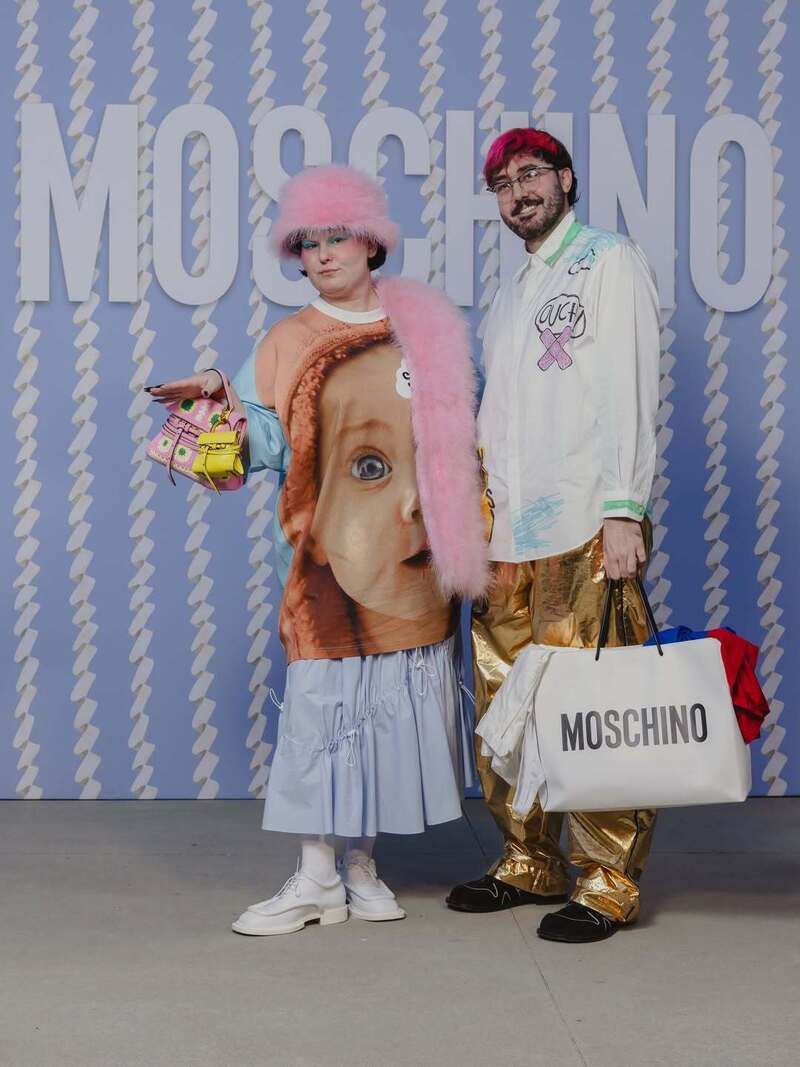 Образы показа Moschino в Париже 2026