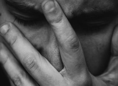 Удушающие объятия: когда любовь становится настоящей одержимостью