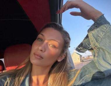 29-летняя Белла Хадид провела пасхальное воскресенье в деревенской атмосфере,простой пастушечьей жизни