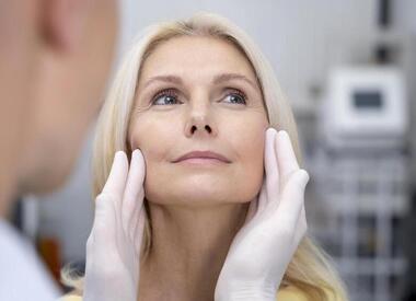 Омоложение от «кутюр»: как работает глубокая подтяжка Deep Plane Facelift