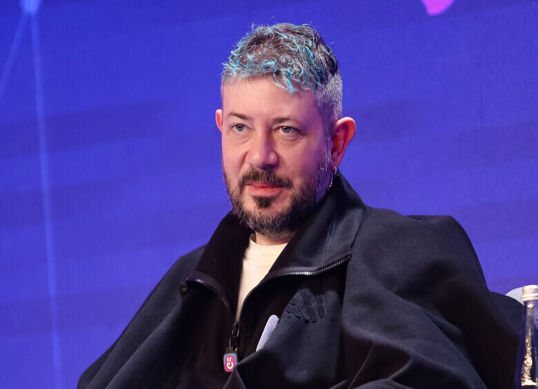 Артемий Лебедев