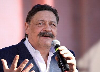 Звезда «Кухни» Назаров планирует вернуться в Россию из-за финансовых проблем во Франции