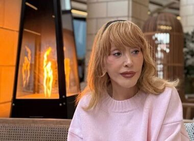 «Алла, что вы с собой сделали»: случайный прохожий исподтишка снял бредущую по улице Пугачеву