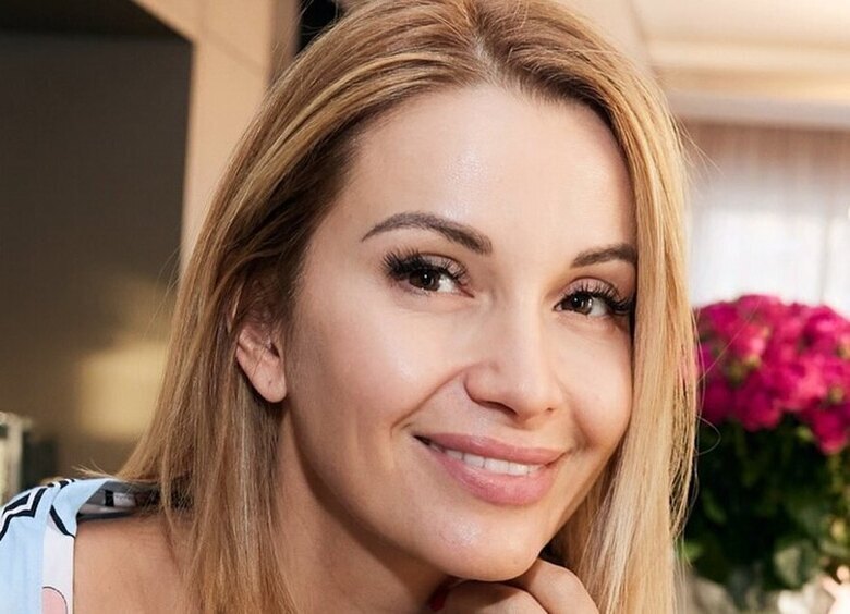 Ольга Орлова показала умилительные кадры с дочерью, уплетающей баранки