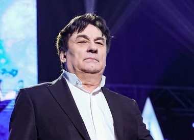 Александр Серов