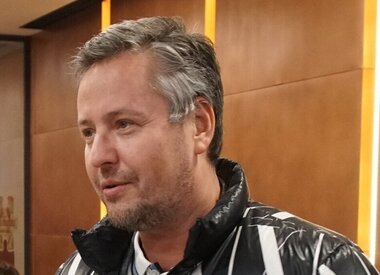 «Съел молодильное яблоко»: Витас кардинально сменил имидж и предстал в образе брутального бородача