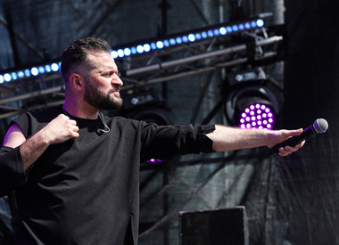 Иракли решил ответить на скандал с беременной моделью необычным способом