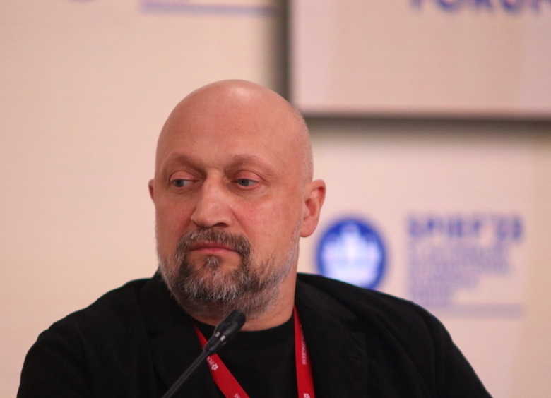 «Вспоминайте меня с улыбкой»: Гоша Куценко записал важное послание дочерям