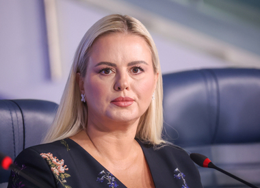 Анна Семенович показала, что подарила маме на день рождения