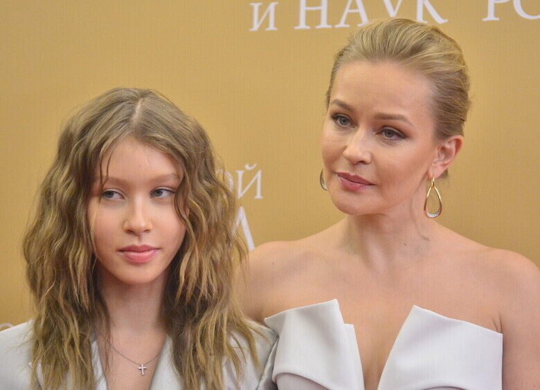 Анна и Юлия Пересильд