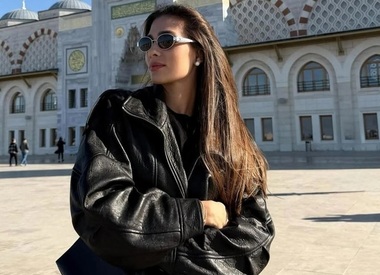 Анастасия Шубская восхитила подписчиков пикантным снимком в купальнике
