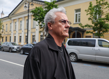 «Знойный мужчина»: Олег Меньшиков взволновал поклонниц полуобнаженным телом