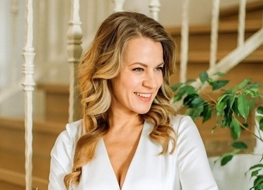Звезда «Содержанок» Александра Ребенок получила медаль от Путина за вклад в культуру