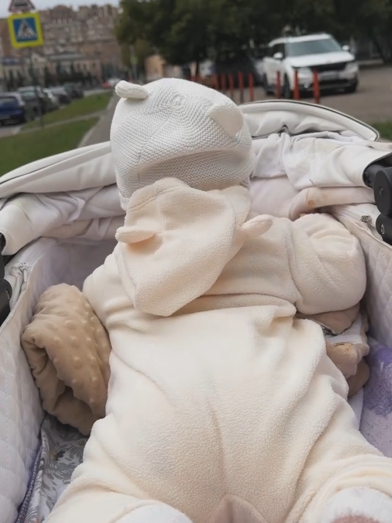 Аделина Сотникова показала младшего сына