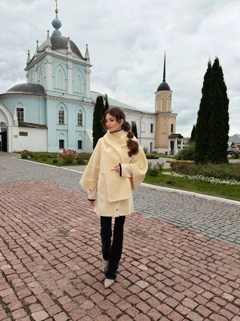 Ведущая Первого канала Мария Осадник. Стиль - Ольга Ефимова
