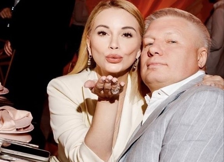 Орлова с юмором поздравила мужа с днем рождения