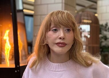 Алла Пугачева вышла в свет на Кипре: внимание публики привлекло ее лицо