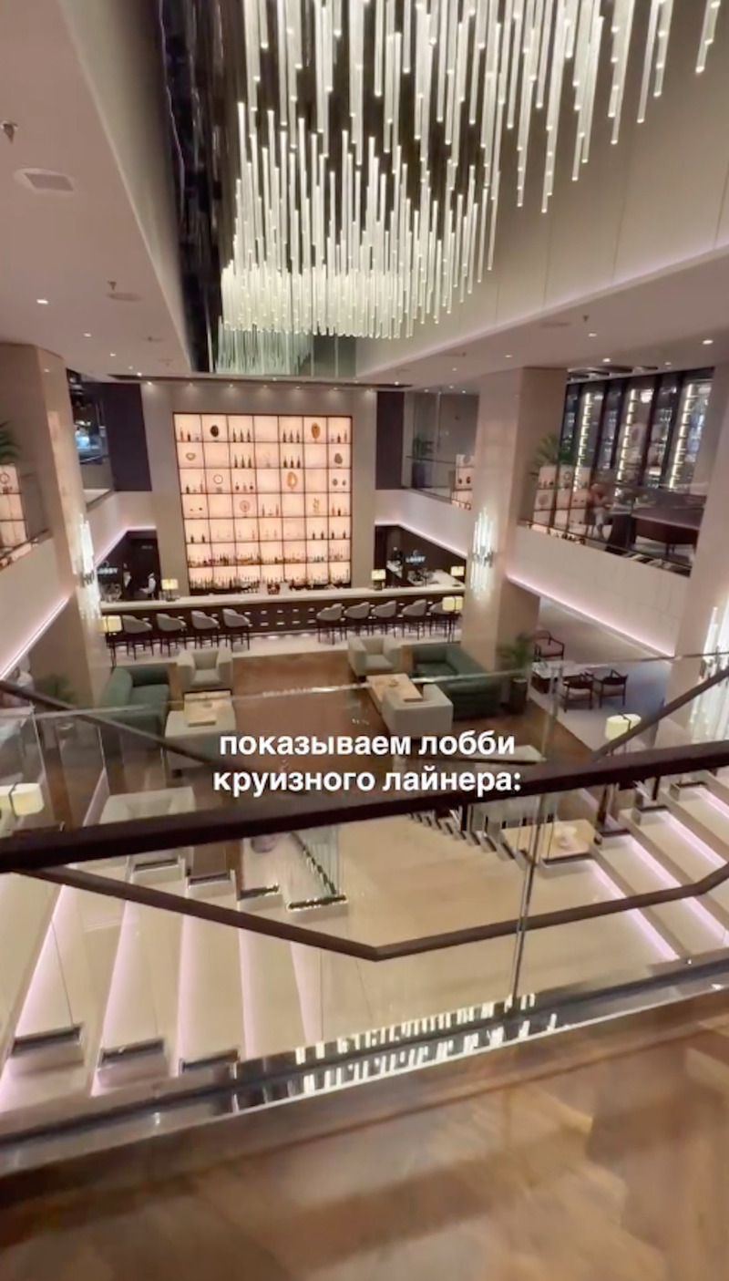 Лиза Моряк показала атмосферу на круизном лайнере