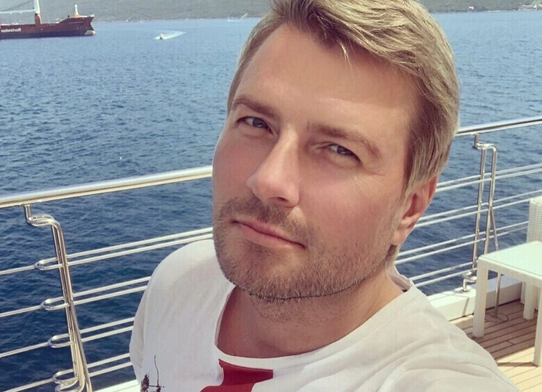 Николай Басков отметил 50-летие двумя концертами и посвящением родителям